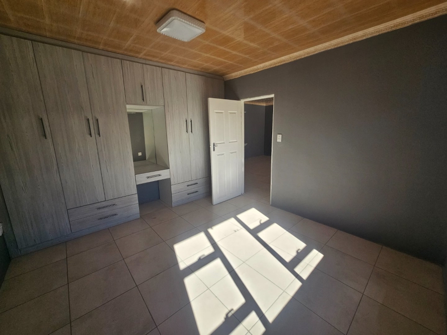 5 Bedroom Property for Sale in Panorama Free State
